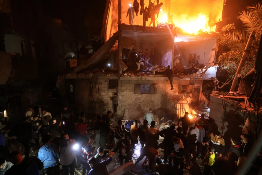 xung-dot-israel-hamas-va-israel-bao-vay-nha-thu-linh-hamas_.jpg