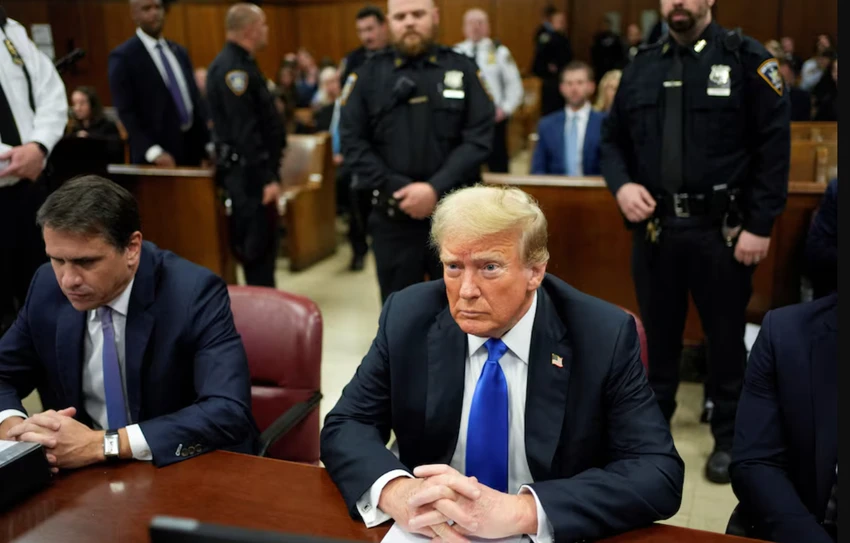 ong-trump-pham-tat-ca-34-toi-danh.png