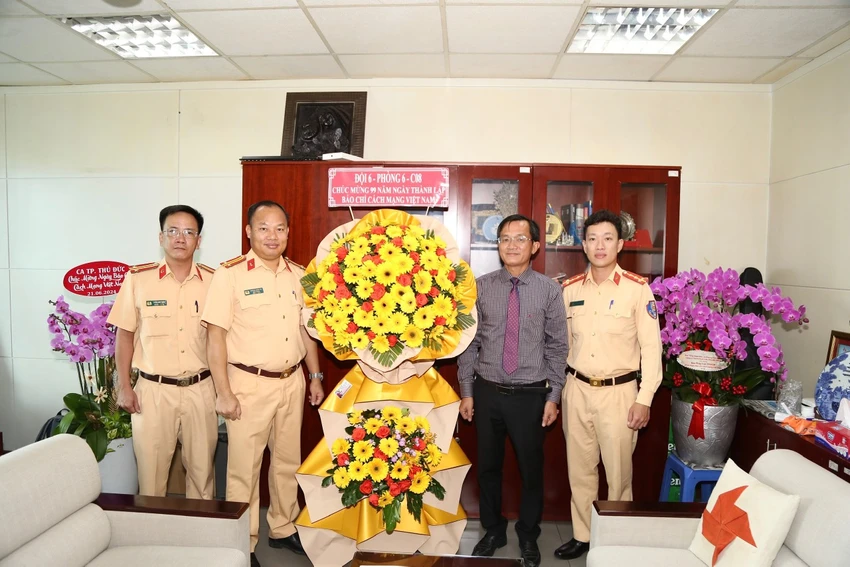 phong-6-c08.jpg