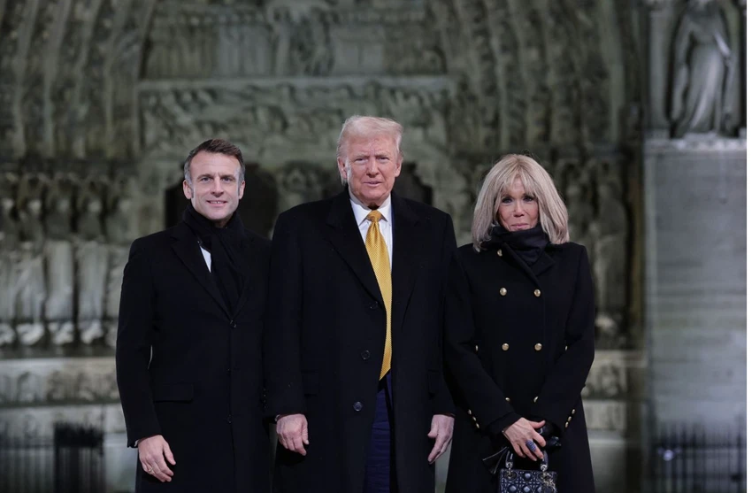 trump-du-le-khanh-thanh-nha-tho-duc-ba-paris.png