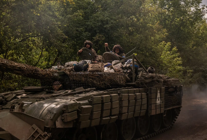 Ukraine có bị vây hãm tại Kursk như ông Putin, Trump nói?