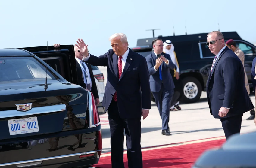 tong-thong-trump-cong-du-trung-dong.png