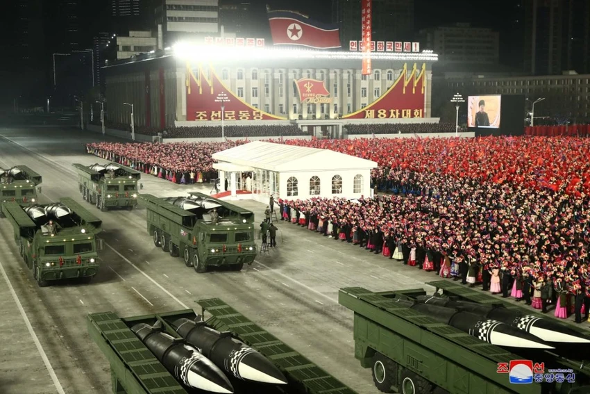 Khung cảnh Triều Tiên duyệt binh hồi năm 2021. Ảnh: KCNA
