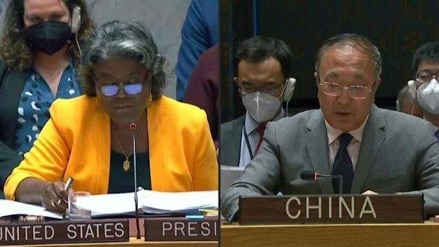 Đại sứ Mỹ tại LHQ Linda Thomas-Greenfield (trái) và Đại sứ Trung Quốc tại LHQ Trương Quân. Ảnh: AFP Đại sứ Mỹ tại LHQ Linda Thomas-Greenfield (trái) và Đại sứ Trung Quốc tại LHQ Trương Quân. Ảnh: AFP