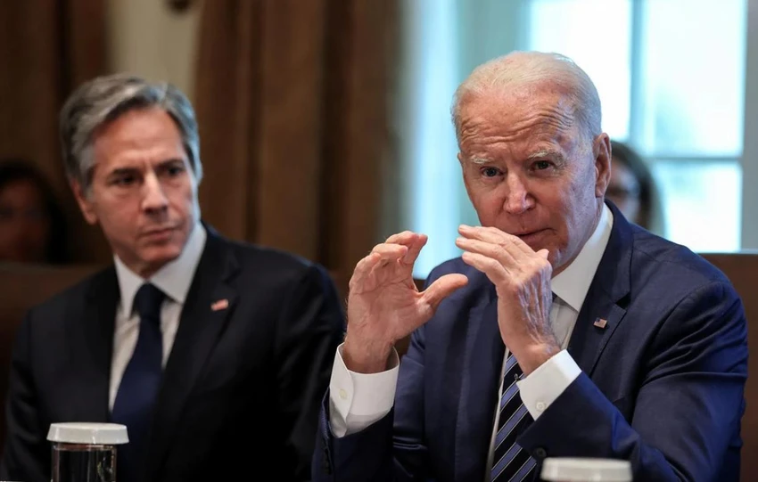 Tổng thống Mỹ Joe Biden (phải) và Ngoại trưởng Mỹ Anthony Blinken bị cấm nhập cảnh Nga vĩnh viễn. Ảnh: REUTERS Tổng thống Mỹ Joe Biden (phải) và Ngoại trưởng Mỹ Anthony Blinken bị cấm nhập cảnh Nga vĩnh viễn. Ảnh: REUTERS