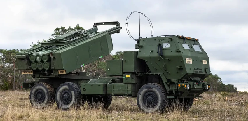 Hệ thống pháo phản lực phóng loạt cơ động cao (HIMARS) của Mỹ. Ảnh: US ARMY