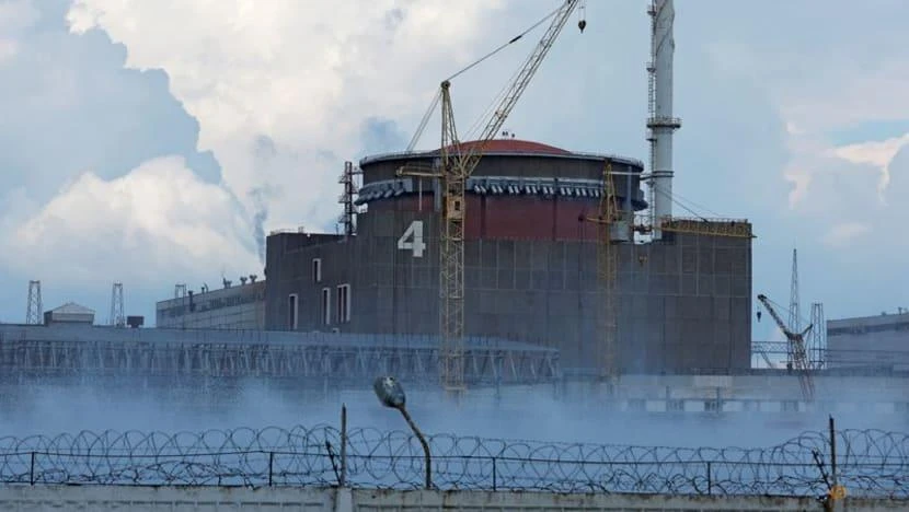 Khung cảnh bên ngoài nhà máy điện hạt nhân Zaporizhzhia (TP Enerhodar, tỉnh Zaporizhzhia) ngày 4-8. Ảnh: REUTERS Khung cảnh bên ngoài nhà máy điện hạt nhân Zaporizhzhia (TP Enerhodar, tỉnh Zaporizhzhia) ngày 4-8. Ảnh: REUTERS