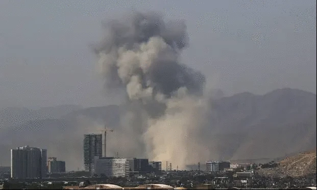 Vụ nổ tại nhà thờ Hồi giáo ở khu vực Khair Khana của Kabul. Ảnh: Twitter Vụ nổ tại nhà thờ Hồi giáo ở khu vực Khair Khana của Kabul. Ảnh: Twitter
