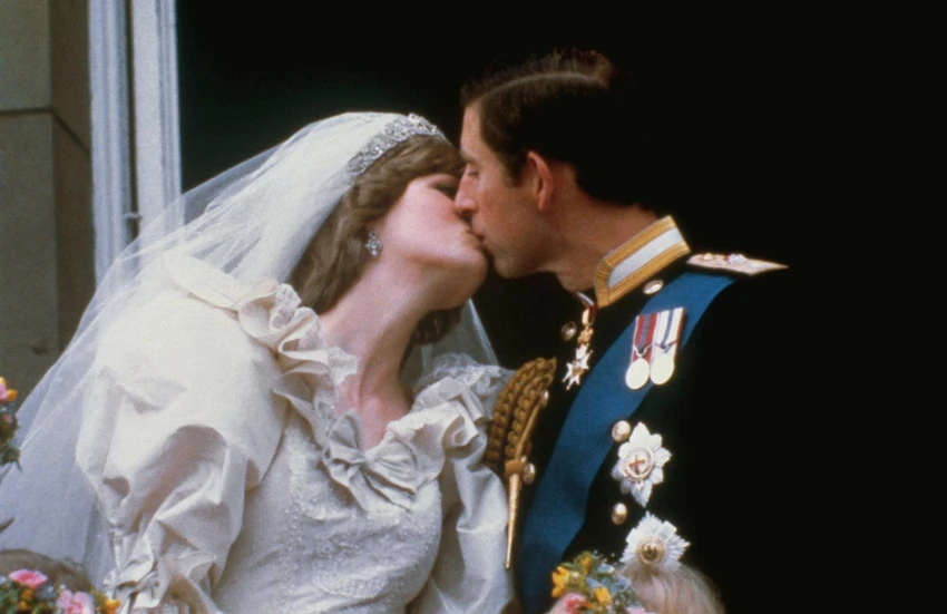 Hôn lễ của Thái tử Charles và Công nương Diana Spencer diễn ra vào tháng 7-1981 và được truyền hình trực tiếp. Ảnh: CNN Hôn lễ của Thái tử Charles và Công nương Diana Spencer diễn ra vào tháng 7-1981 và được truyền hình trực tiếp. Ảnh: CNN