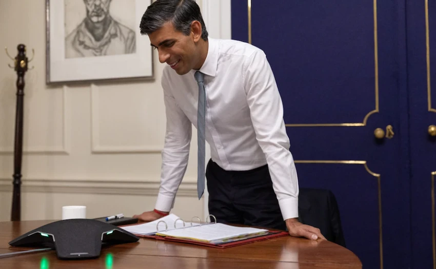Tân Thủ tướng Anh Rishi Sunak (ảnh) điện đàm với Tổng thống Mỹ Joe Biden tối 25-10. Ảnh: THE TELEGRAPH Tân Thủ tướng Anh Rishi Sunak (ảnh) điện đàm với Tổng thống Mỹ Joe Biden tối 25-10. Ảnh: THE TELEGRAPH