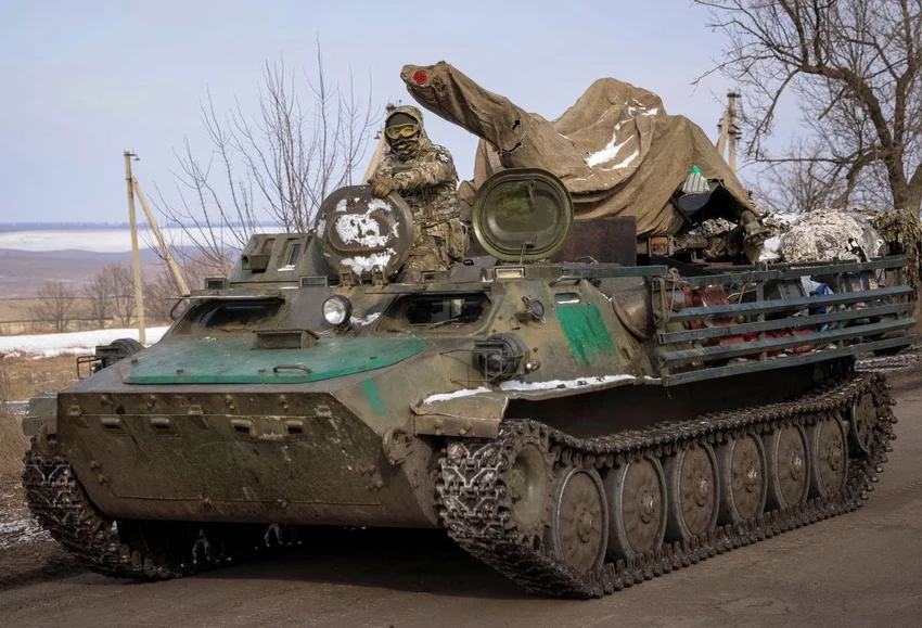 Lực lượng Ukraine trên chiến tuyến TP Bakhmut (tỉnh Donetsk). Ảnh: REUTERS Lực lượng Ukraine trên chiến tuyến TP Bakhmut (tỉnh Donetsk). Ảnh: REUTERS