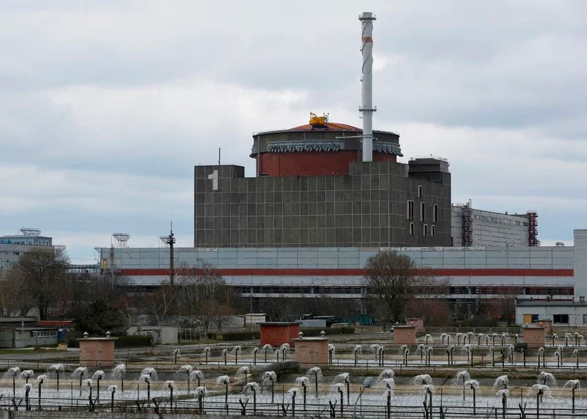 Một góc nhà máy điện hạt nhân Zaporizhzhia. Ảnh: REUTERS Một góc nhà máy điện hạt nhân Zaporizhzhia. Ảnh: REUTERS