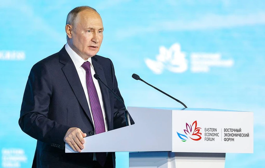 Tổng thống Nga Vladimir Putin phát biểu tại Diễn đàn Kinh tế Phương Đông (EEF) diễn ra ở TP Vladivostok (Nga) ngày 12-9. Ảnh: TASS Tổng thống Nga Vladimir Putin phát biểu tại Diễn đàn Kinh tế Phương Đông (EEF) diễn ra ở TP Vladivostok (Nga) ngày 12-9. Ảnh: TASS