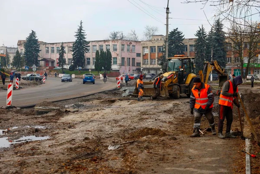 Ukraine bắt đầu tái thiết