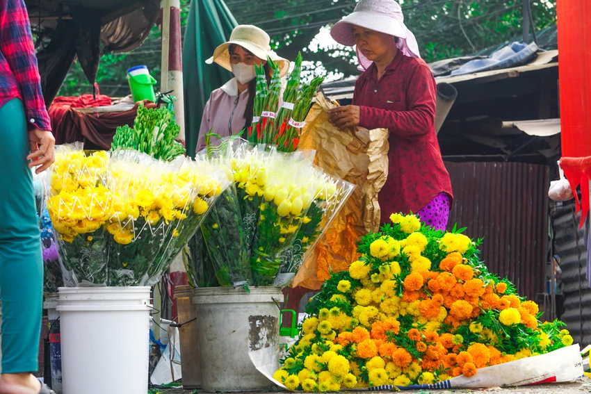 Tết của xóm lao động Việt ở Campuchia.jpg