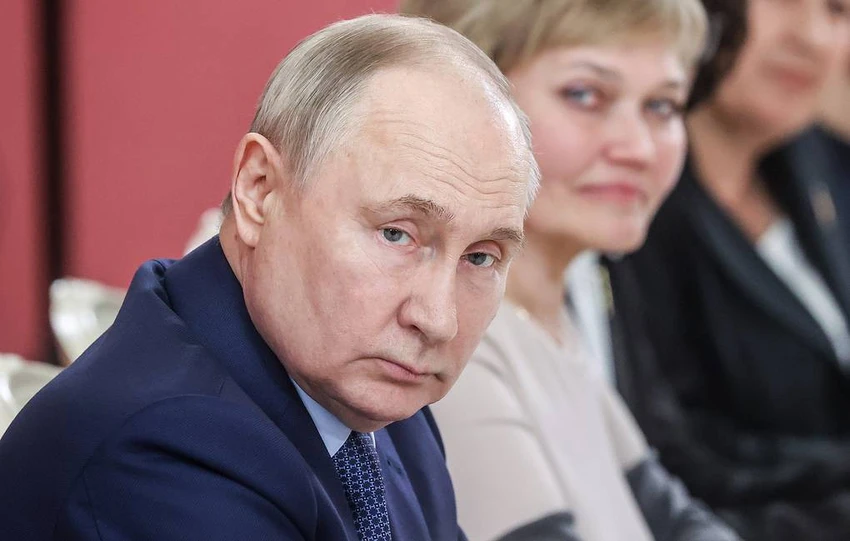 Nga, Putin tiêm kích F-16.jpg