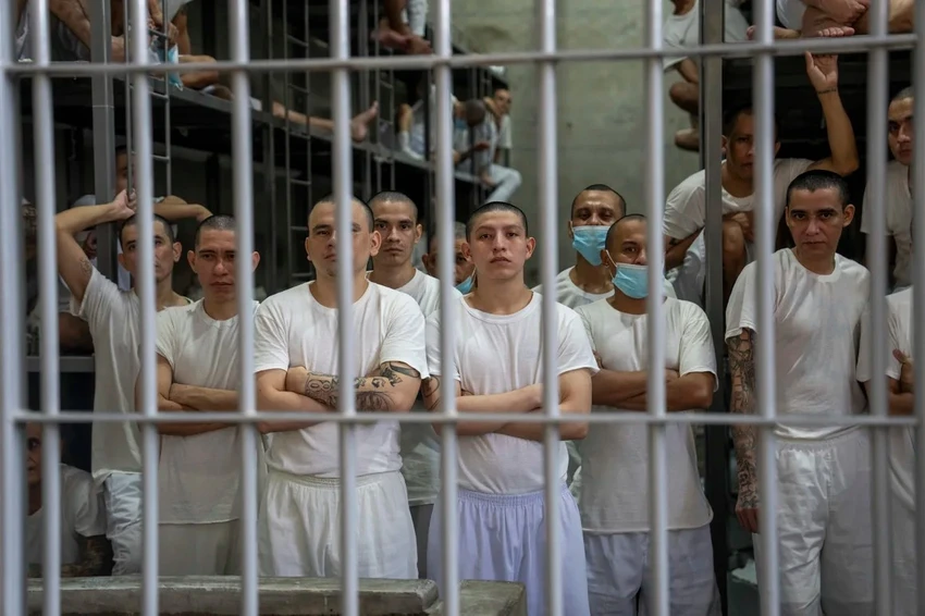 nhà tù El Salvador