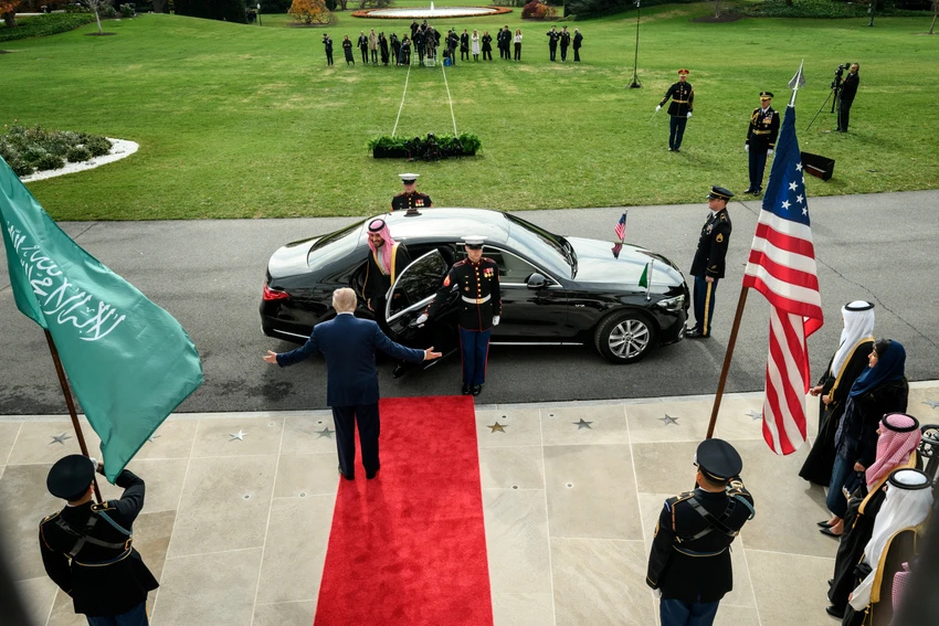 Tổng thống Trump đón Thái tử Mohammed tới Nhà Trắng. Ảnh: WHITE HOUSE