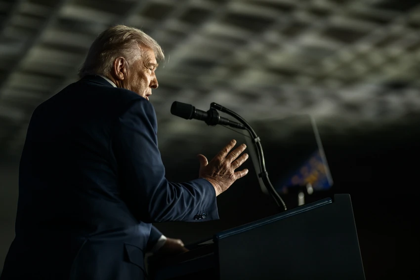 Ông Trump gây áp lực lên Kiev; Mỹ dọa cắt chia sẻ tình báo, vũ khí buộc Ukraine chấp nhận thỏa thuận hòa bình?.jpg