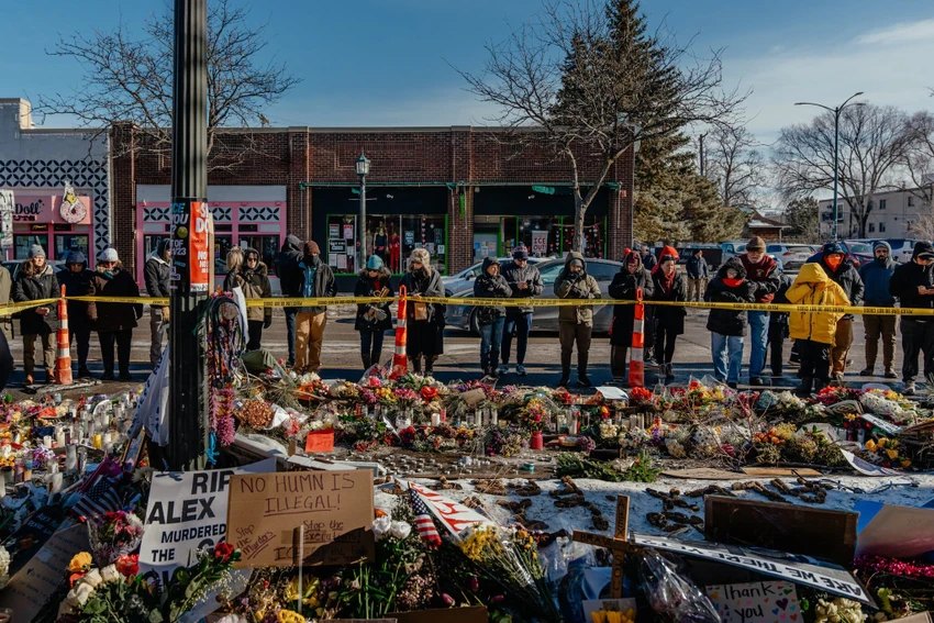 Biểu tình ở Minnesota- Ông Trump điện đàm Thống đốc Tim Walz, gửi đặc phái viên đến .jpg