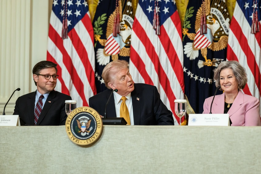 Ông Trump tạm dừng tấn công cơ sở năng lượng Iran 10 ngày, nói đàm phán “rất tốt”.jpg