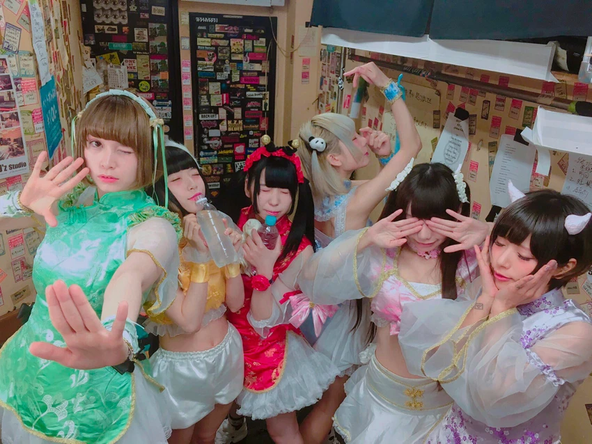 nhật idol underground .jpeg