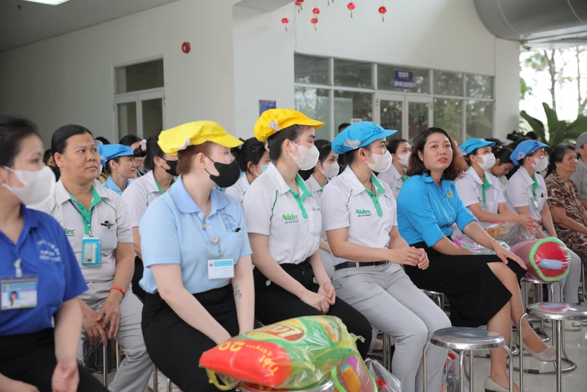 ngày hội công nhân 2..JPG