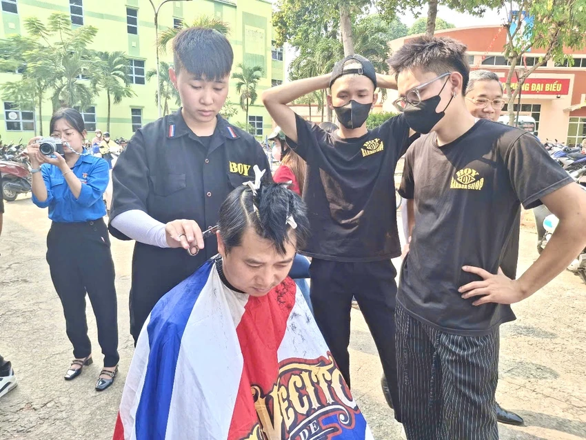 người lao động 1 (2).jpg