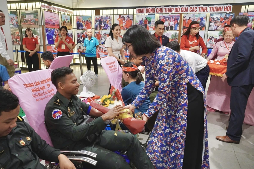 tháng nhân đạo 10.jpg