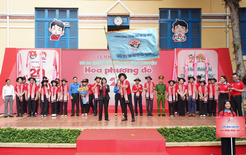 khai-mạc-hè-3.jpeg