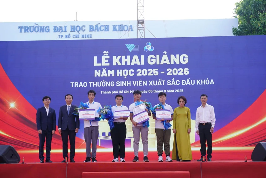 Lễ khai giảng (1).jpg