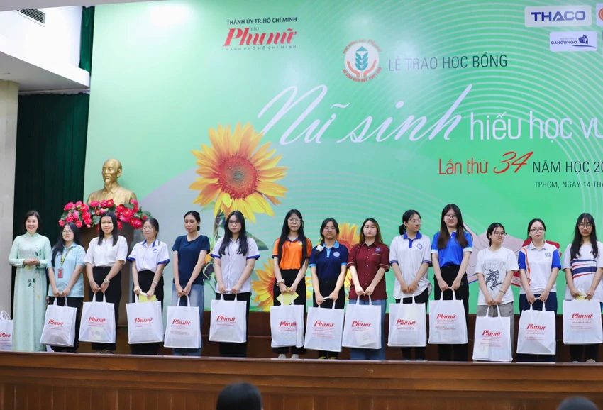 Nữ sinh hiếu học vượt khó (7).jpg