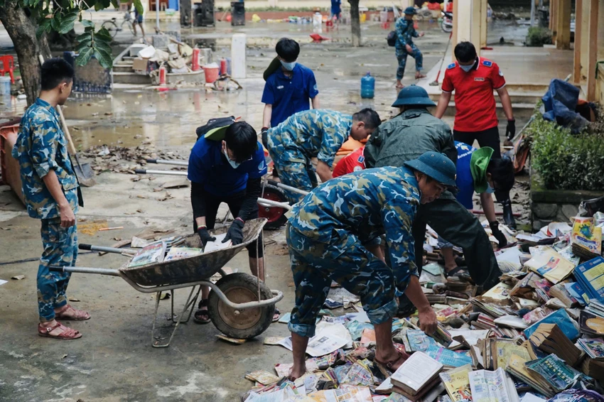 mưa lũ (149).JPG