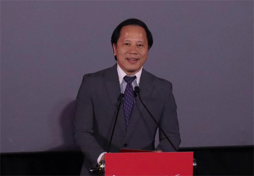 đạo diễn.jpg