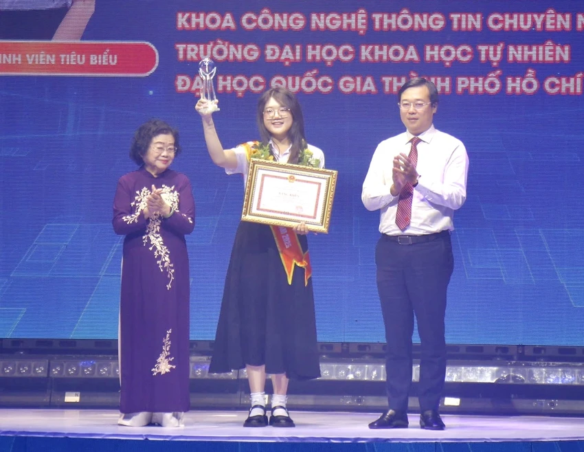 Công dân trẻ tiêu biểu (11).jpg