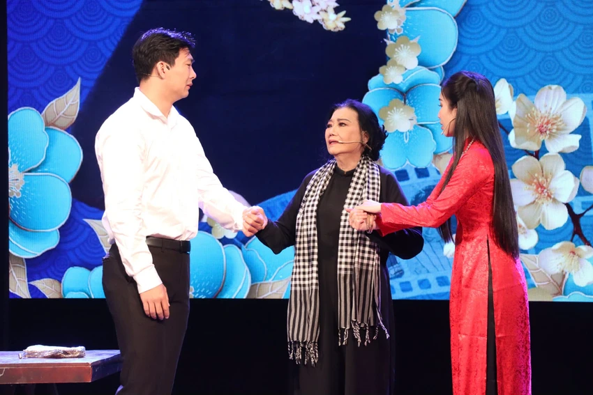 nsnd-kim-cuong1.jpg