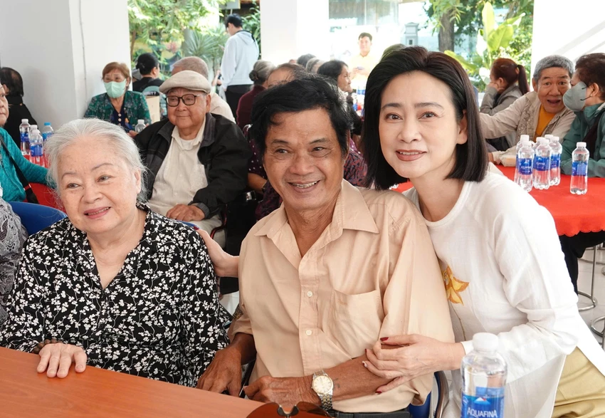 nghệ sĩ.jpg
