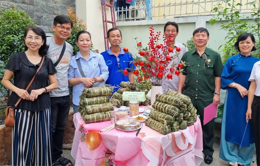 bánh tét (2).jpg