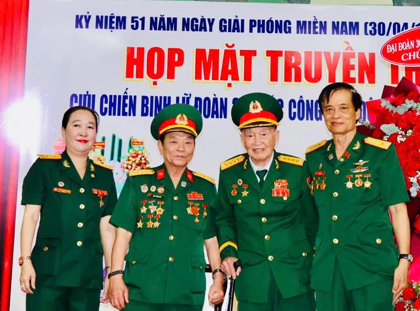 Tư Cang (2).jpg