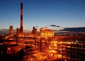 Mỹ cấm nhập dầu Nga, Anh sẽ ngừng nhập từ cuối 2022: Giá dầu lên 130USD/thùng