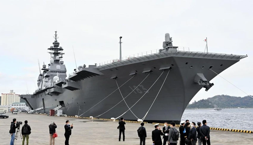 Tàu sân bay trực thăng Izumo của Nhật. Ảnh: KYODO NEWS Tàu sân bay trực thăng Izumo của Nhật. Ảnh: KYODO NEWS