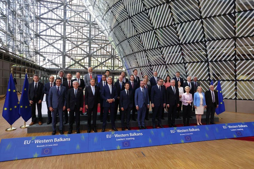 EU lên kế hoạch ứng phó trường hợp Nga 'khóa van' khí đốt. Ảnh: REUTERS EU lên kế hoạch ứng phó trường hợp Nga 'khóa van' khí đốt. Ảnh: REUTERS