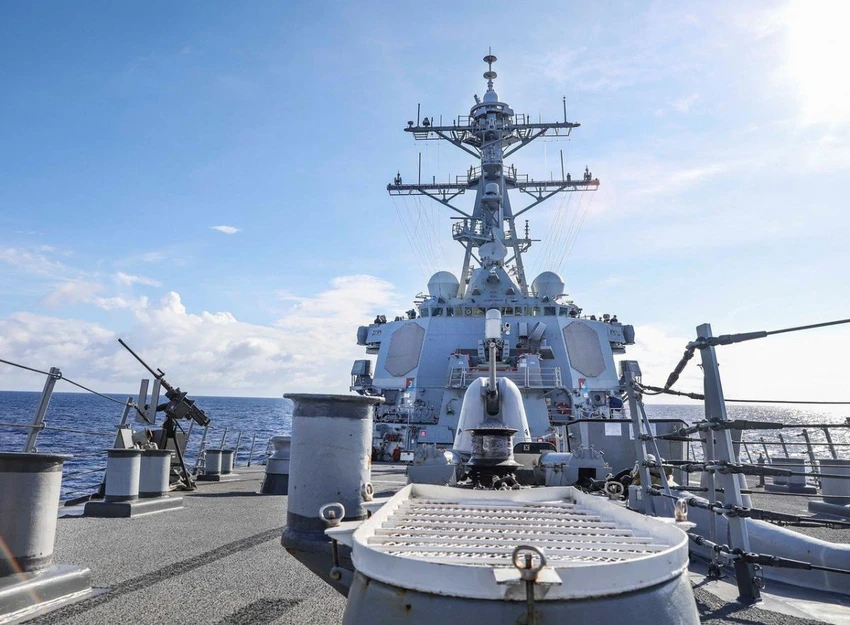 Khu trục hạm USS Benfold của Hải quân Mỹ. Ảnh: HẢI QUÂN MỸ Khu trục hạm USS Benfold của Hải quân Mỹ. Ảnh: HẢI QUÂN MỸ