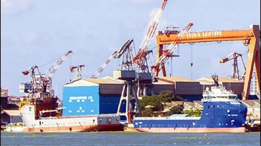 Tàu Nga chở thiết bị quân sự bị bắt giữ ở Ấn Độ. Ảnh: HINDUSTANTIMES Tàu Nga chở thiết bị quân sự bị bắt giữ ở Ấn Độ. Ảnh: HINDUSTANTIMES