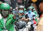 Ưu tiên người có vé máy bay đi nước ngoài qua các chốt kiểm soát dịch