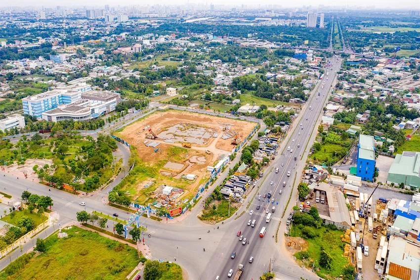 Một dự án đang triển khai tại huyện Bình Chánh, TP.HCM. Ảnh: MINH TÚ Một dự án đang triển khai tại huyện Bình Chánh, TP.HCM. Ảnh: MINH TÚ