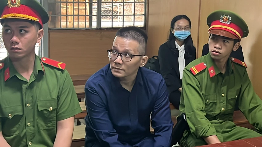 Nhâm Hoàng Khang bị tuyên phạt 10 năm tù về tội cưỡng đoạt tài sản. Ảnh: HỮU ĐĂNG. Nhâm Hoàng Khang bị tuyên phạt 10 năm tù về tội cưỡng đoạt tài sản. Ảnh: HỮU ĐĂNG.