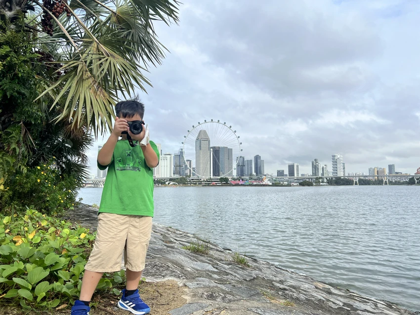 Nếu có dịp du lịch Singapore thì Gardens by the Bay là một lựa chọn chụp hình check-in không hề tồi khi tại đây có thể chụp ảnh với vòng đu quay Singapore Flyer nổi tiếng. Nếu có dịp du lịch Singapore thì Gardens by the Bay là một lựa chọn chụp hình check-in không hề tồi khi tại đây có thể chụp ảnh với vòng đu quay Singapore Flyer nổi tiếng.