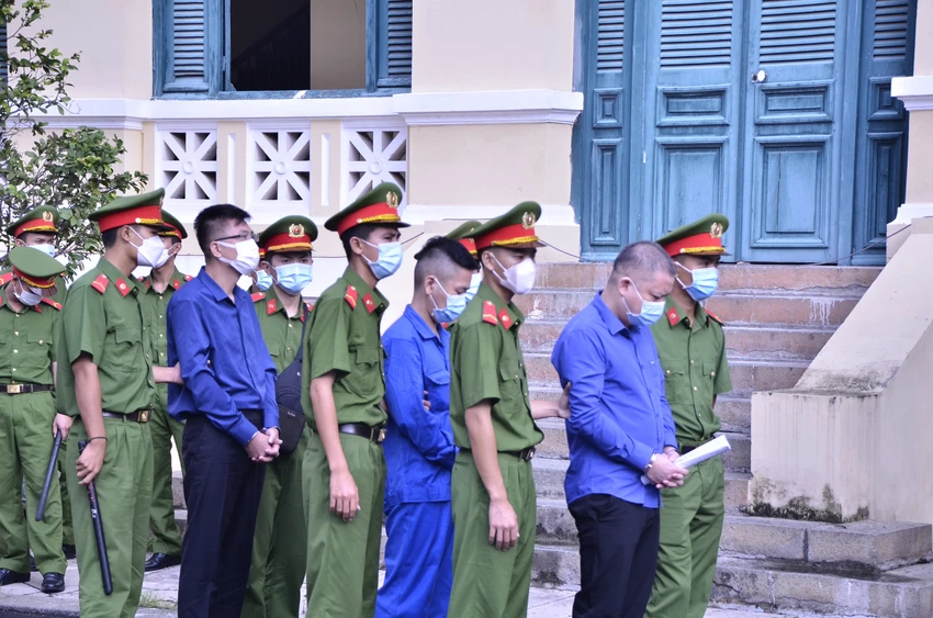 Trong vụ này 67 bị cáo bị truy tố về 10 tội danh Trong vụ này 67 bị cáo bị truy tố về 10 tội danh