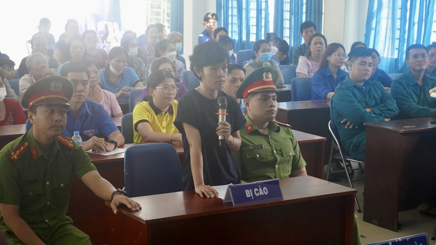Bị cáo trong phiên toà giả định là học sinh đang học lớp 11.Ảnh: ĐL Bị cáo trong phiên toà giả định là học sinh đang học lớp 11.Ảnh: ĐL